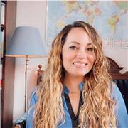 Conversazioni in lingua spagnola online, in presenza. Docente madrelingua spagnola con Master in linguistica applicata all'insegnamento dello spagnolo come lingua straniera. Esaminatore ufficiale DELE A1/A2/B1/B2/C1/C2